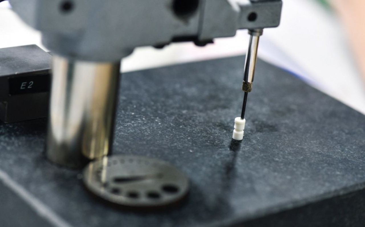 LamenPlast dont VP Plast est le navire amical, est un petit groupe de micro-injection plastique qui emploie 85 salariés dans la zone frontalière avec la Suisse et dans le bassin d'emploi de Besançon. © Laurent Cheviet.