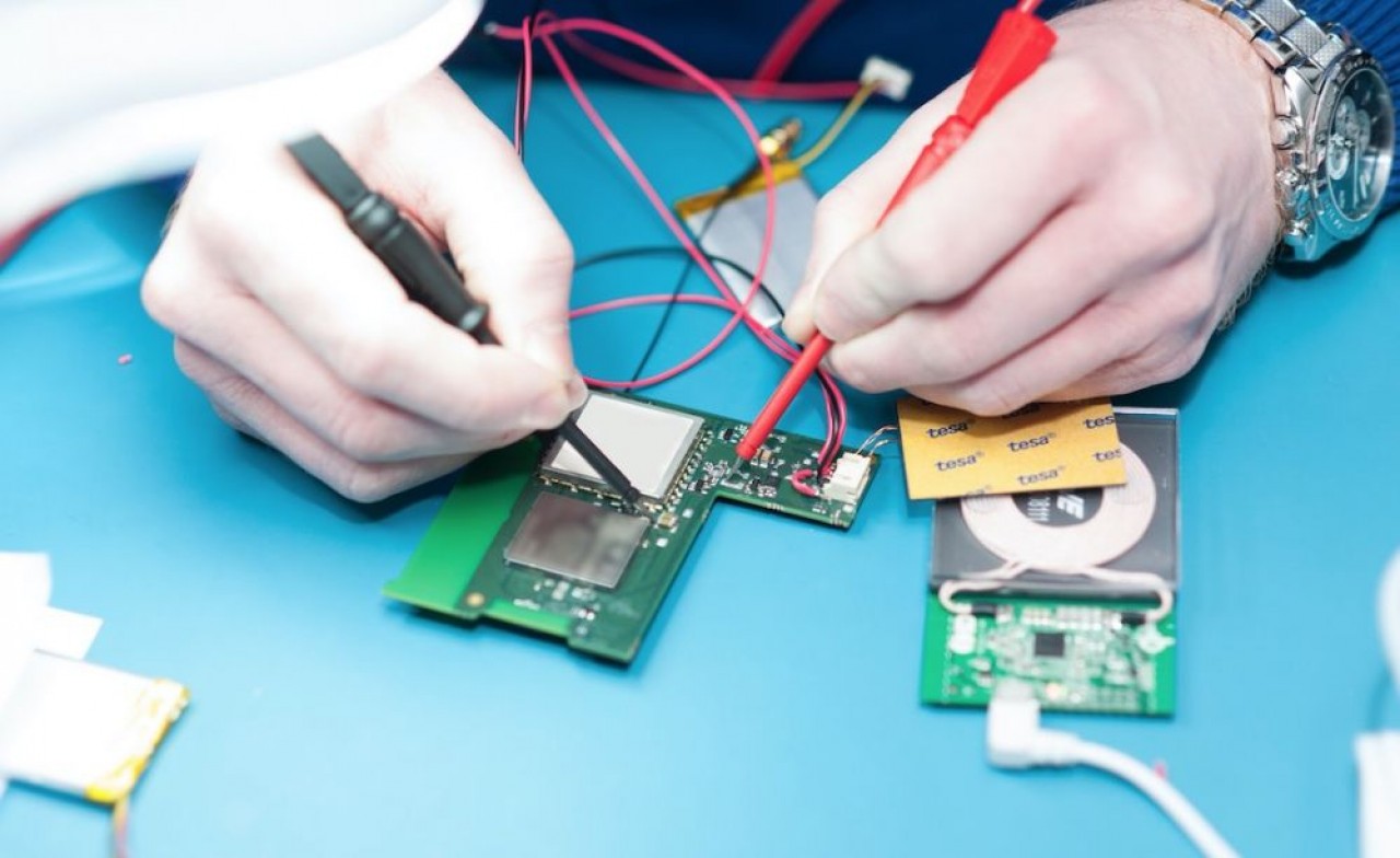 Le dispositif électronique qui se place à l'intérieur du boîtier. © Pierre-Yves Ratti