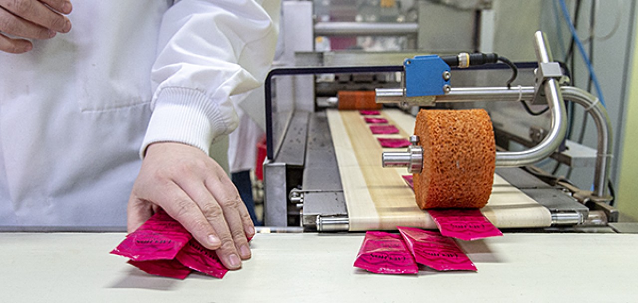 Herbapac produit du thé et des infusions, en vrac, sachets, boîtes etc. à Geispolsheim près de Strasbourg. © Herbapac