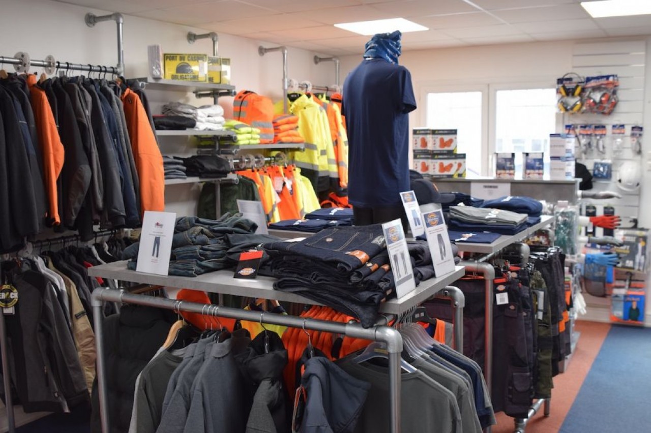 Le showroom de BTD Systems à Dijon ressemble à s'y méprendre à une boutique de ville. © Traces Ecrites.