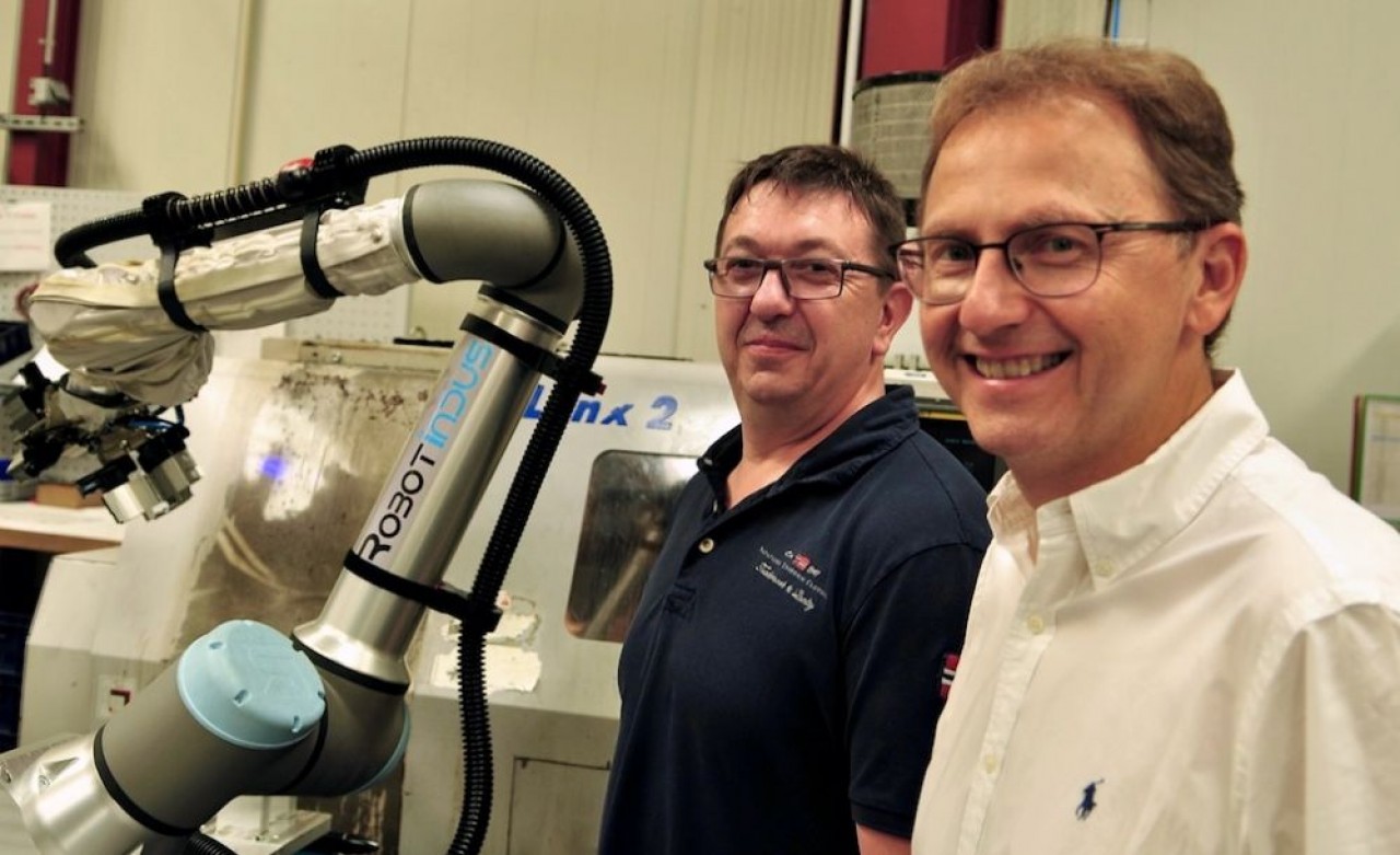 Laurent Wagner (à droite) et Philippe Boog, co-fondateurs de BW Industrie ont créé RobotIndus pour développer le savoir-faire acquis dans l’intégration de robots collaboratifs o.© Philippe Bohlinger