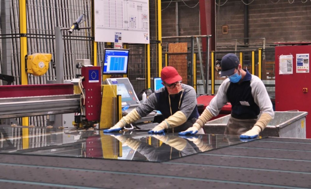 Le challenge pour Riou Glass VIE, en Meurthe-et-Moselle, consiste désormais à accroître les marchés de l’industrie et du « diffus » (menuisiers, vérandalistes, etc.). © Philippe Bohlinger