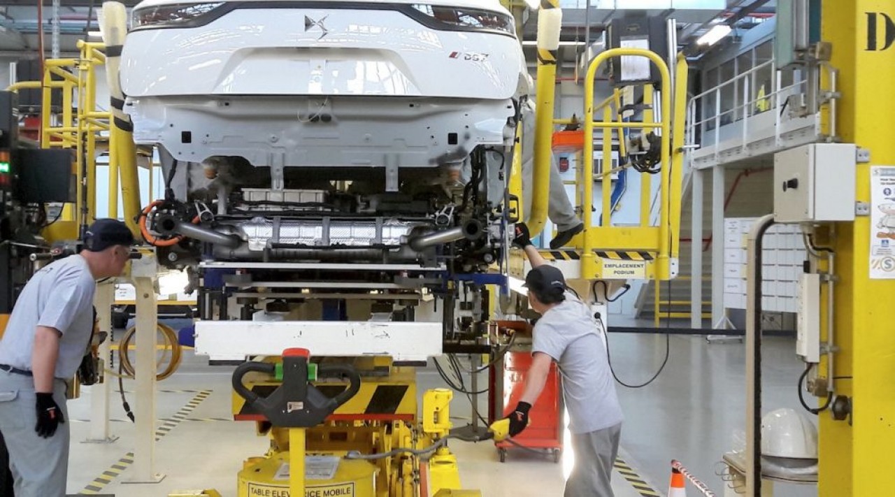 Les commandes de l’industrie manufacturière étaient à la hausse à la veille du reconfinement, mais une inversion de tendance ne serait pas surprenante. Chez PSA Sochaux, le retour de l'équipe du week-end a été ajournée le 2 novembre. © Traces Ecrites