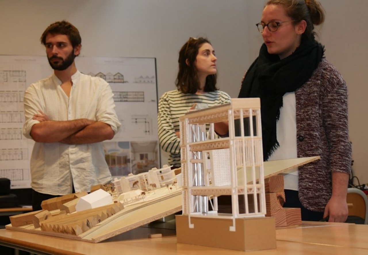 Dans sa quête d’innovation, LCB collabore avec l’Ecole d’architecture de Nancy et l’école d’ingénieurs Ensib à Epinal pour élaborer un cahier des charges sur le réemploi des bois dans la construction. © Ecole d’architecture de Nancy