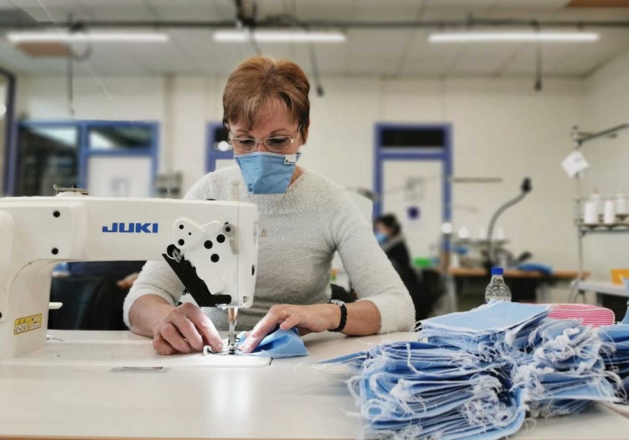 Pour poursuivre son activité après les masques, L’Atelier Textile Jurassien recrute des spécialistes de l’industrie textile.