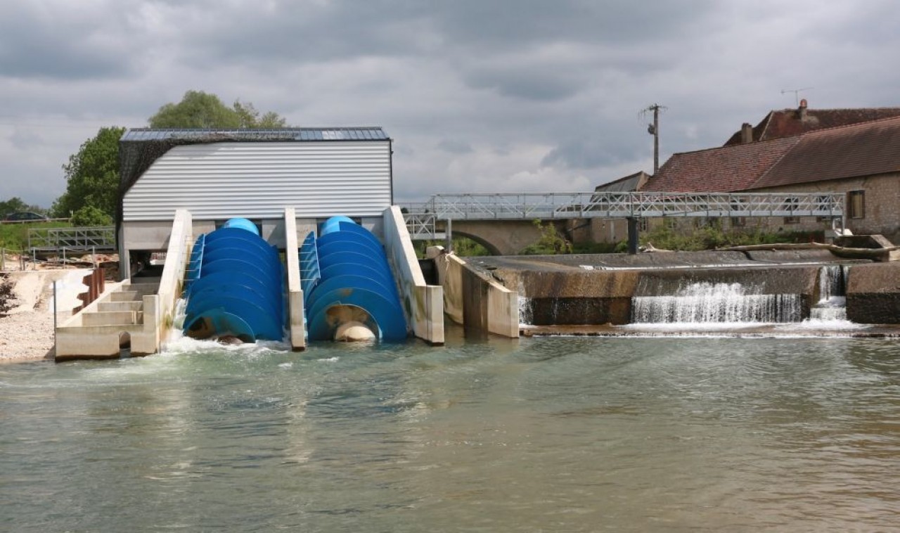 Les sites exploités par des propriétaires privés représentent 25% de l’hydroélectricité produite en Bourgogne-Franche-Comté. En photo, la centrale de Hauterive, sur le site d'une ancienne filature, sur le Serein dans l'Yonne.© B. Hanna Puissance Hydro