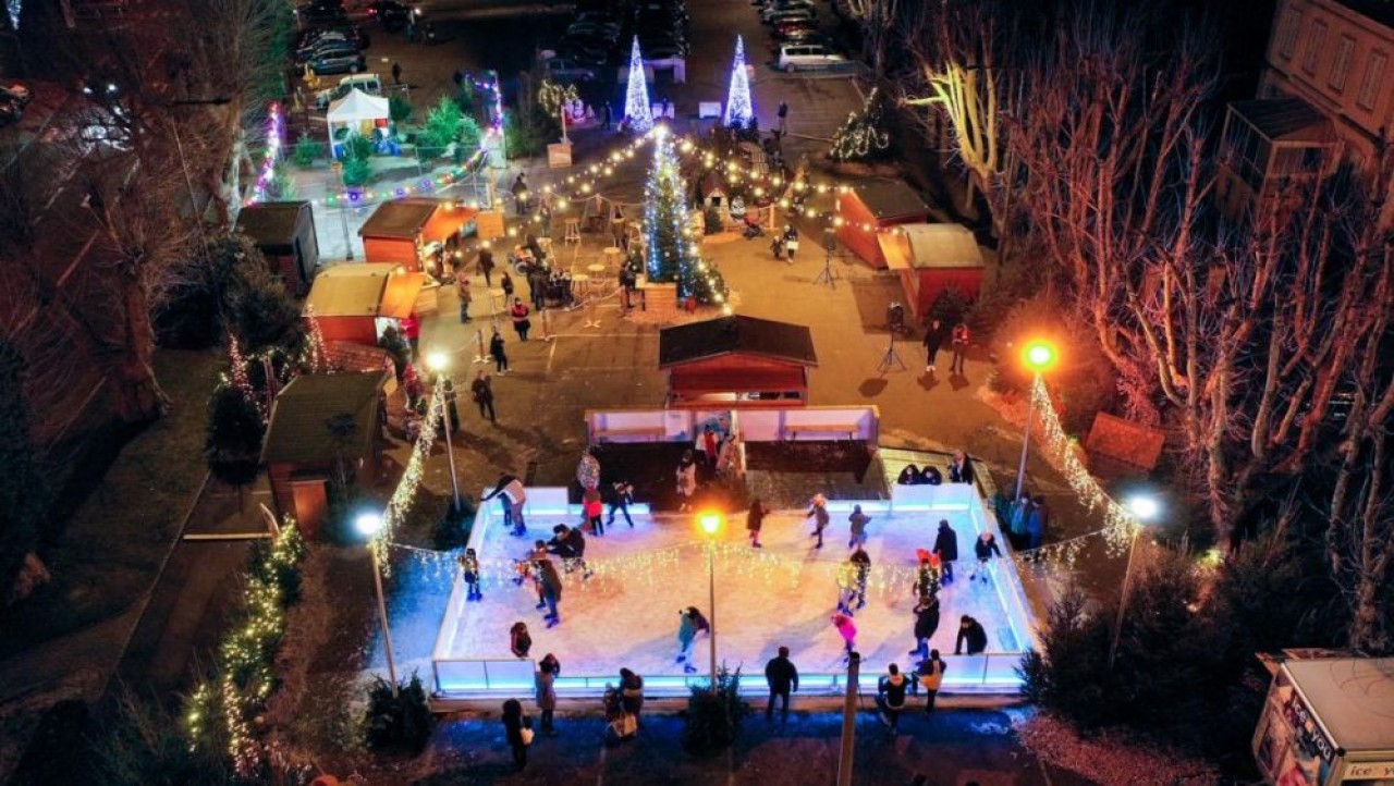 Synerglace fonde son succès depuis plus de vingt ans sur la location de patinoires, particulièrement prisées en fin d'année. © Synerglace