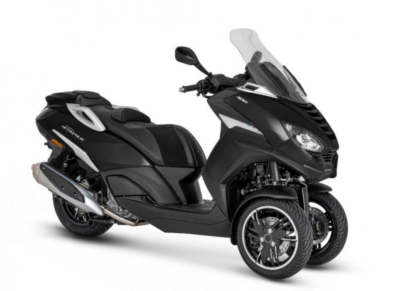 Peugeot Motocycles s'est relancée en particulier grâce à son scooter trois-roues Metropolis produit au siège de Mandeure (Doubs), ci-dessus dans sa version 400 cm3. © Peugeot Motocycles