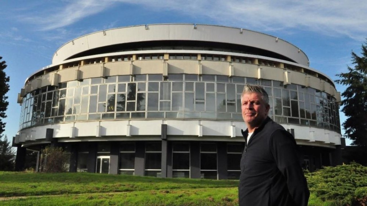 La rotonde rénovée par le groupe de Lionel Gocel (photo) a été dessinée par l’architecte lorrain Roger Gaertner, élève de Le Corbusier. © Philippe Bohlinger