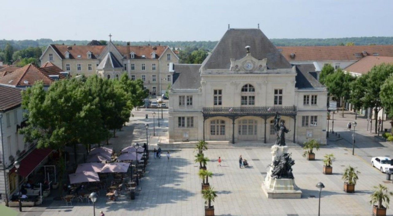 La sous-préfecture de Haute-Marne a entrepris depuis de longues années de requalifier son centre pour chercher à gagner en attractivité. © Erick Colin