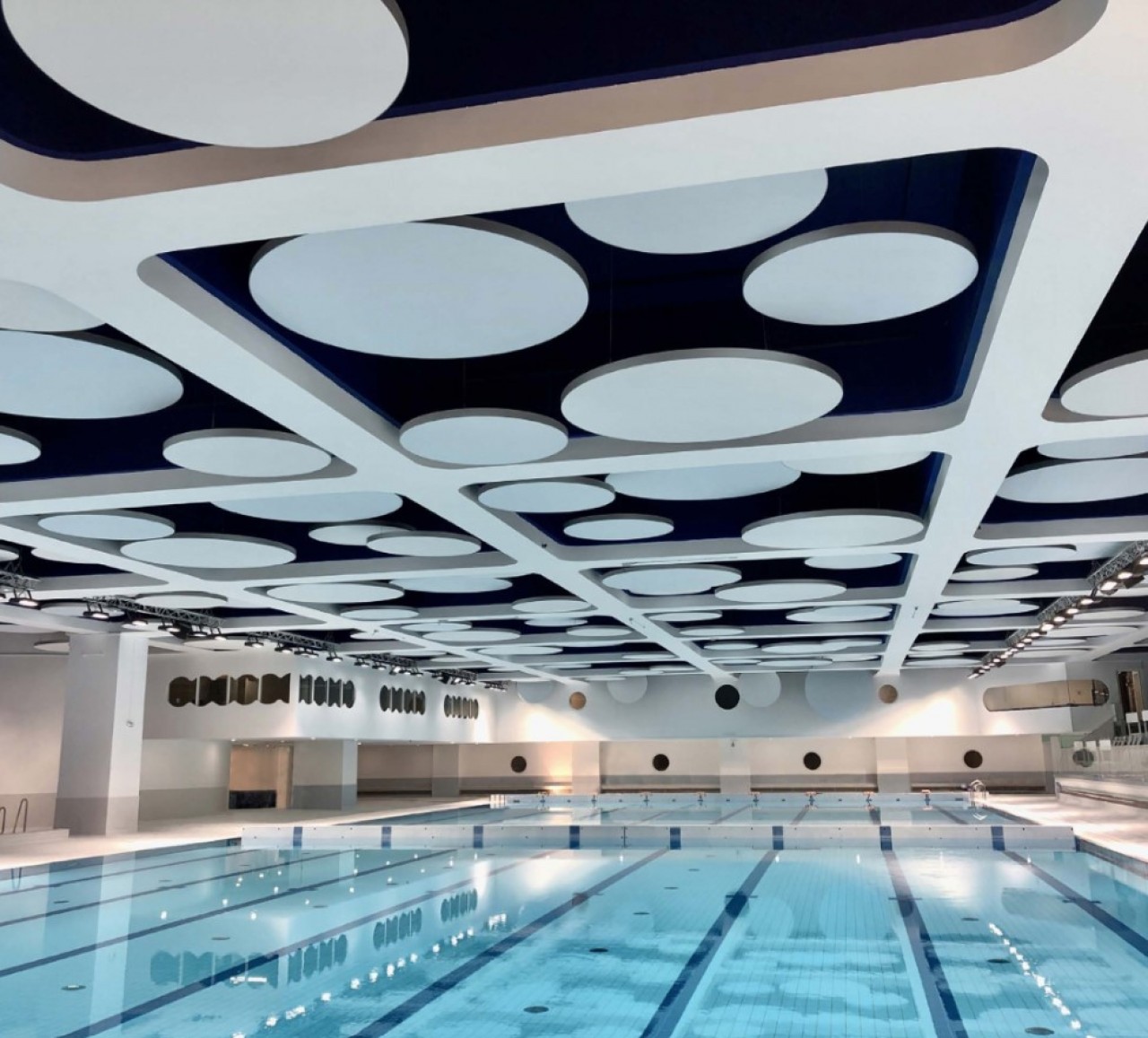 Les toiles textiles pour les plafonds et les murs de Clipso ont séduit Saint-Gobain, via sa filiale suédoise Ecophon, repreneuse de la PME alsacienne. © Clipso