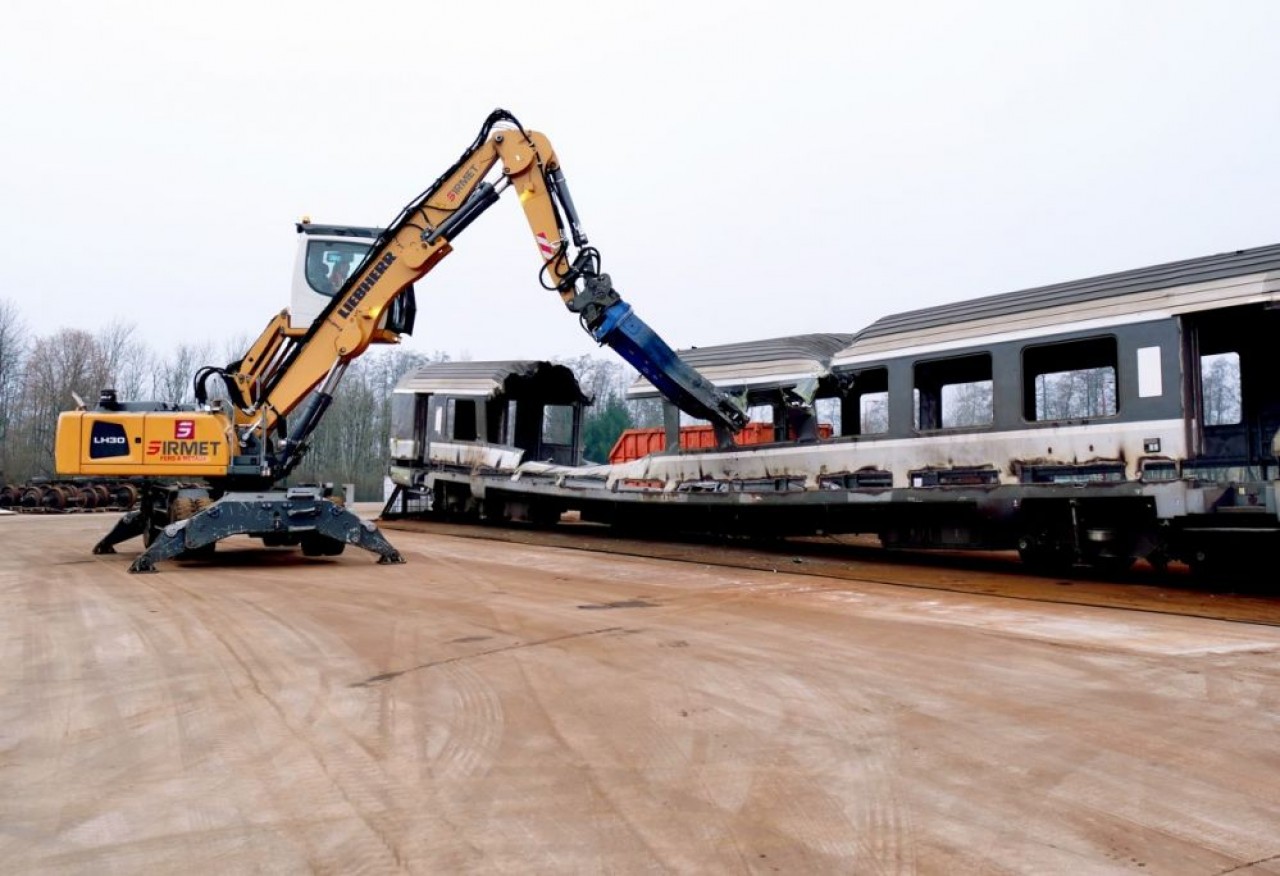 A Chalindrey (Haute-Marne), DI Environnement procède au désossement de wagons ferroviaires, selon une cadence qui peut monter à 45 unités par mois. © DI Environnement
