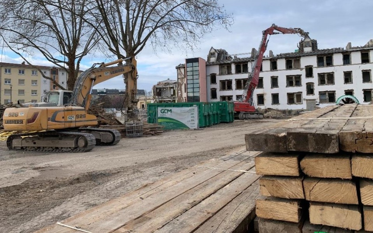 GCM, repreneur de TP Schneider, réalise actuellement la déconstruction de bâtiments du site militaire Lyautey à Strasbourg. © GCM