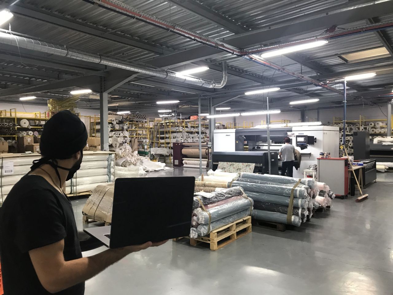 Avec sa récente extension à Sausheim (Haut-Rhin), la PME peut désormais imprimer sur tout type de tissus (y compris la soie) pour des petites, moyennes ou grandes séries.© Mitwill Textiles Europe