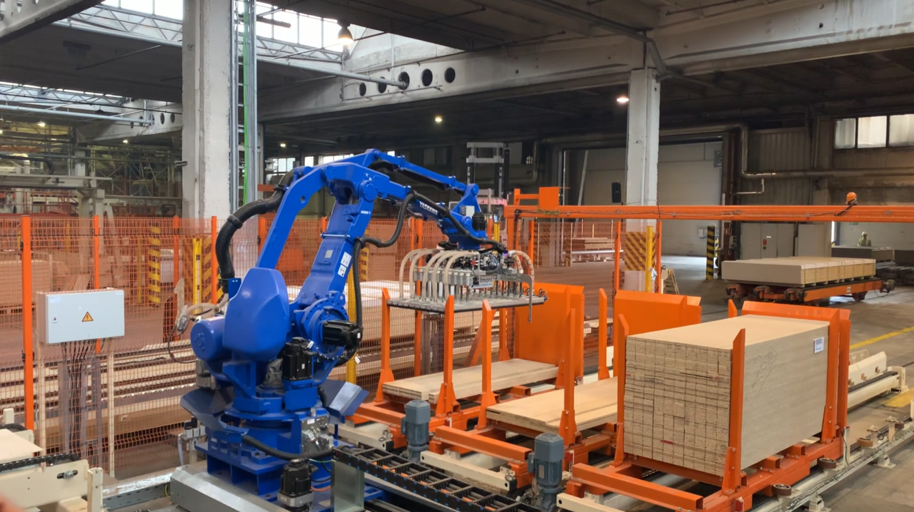 La société Selmoni Smart Handling, créée en 2019 pour développer une offre complète d'installations industrielles, vient d'entrer dans ses nouveaux locaux de 1.400 m2 à Altkirch (Haut-Rhin). © Selmoni