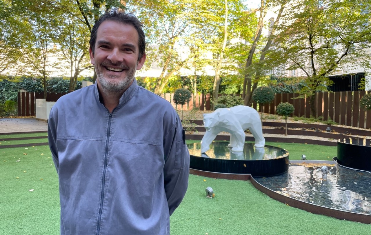 Laurent Peugeot a passé près de 20 ans au restaurant gastronomique Le Charlemagne à Pernand-Vergelesses (Côte-d'Or) où il a décroché une étoile Michelin en 2006. Il est désormais le chef des Jardins by La Cloche. © Déborah Levy