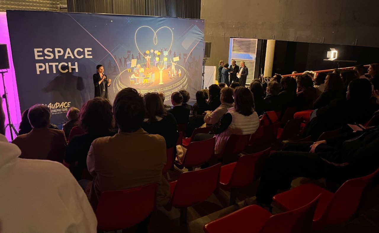 L'événement proposait diverses conférences, des ateliers et un espace pitch pour les porteurs de projet. © Marie Vollot