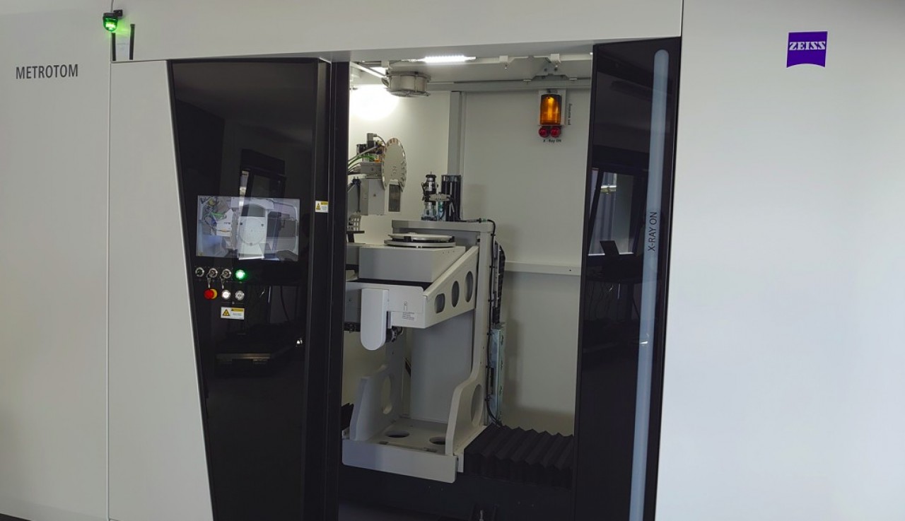 Le tomographe de Codereal 3D peut analyser par rayons laser des pièces mesurant jusqu'à 1,5 mètre de hauteur. © Codereal 3D