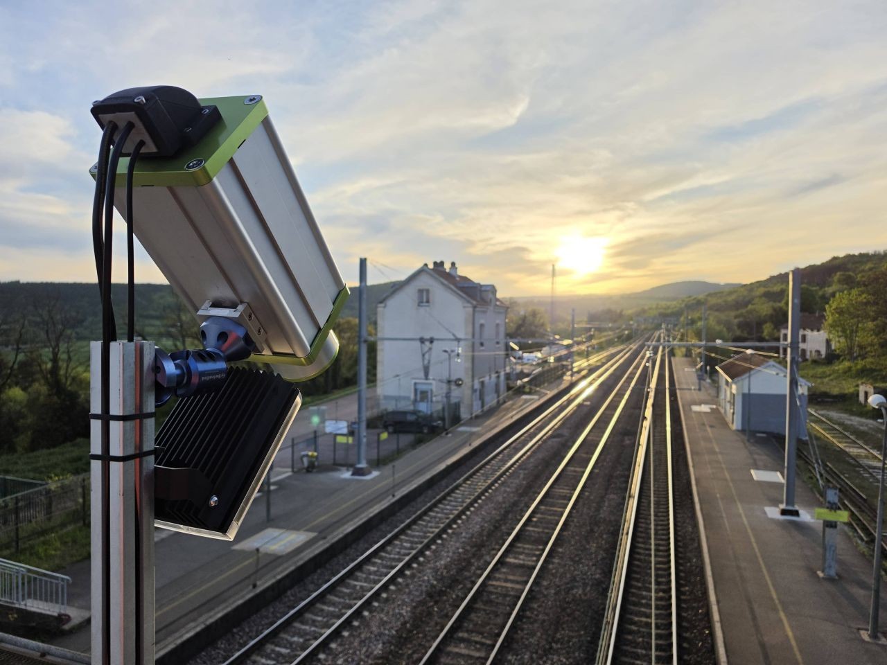 E-SensIA développe un système de monitoring en temps réel des pantographes, ces bras articulés ferroviaires. © E-SensIA