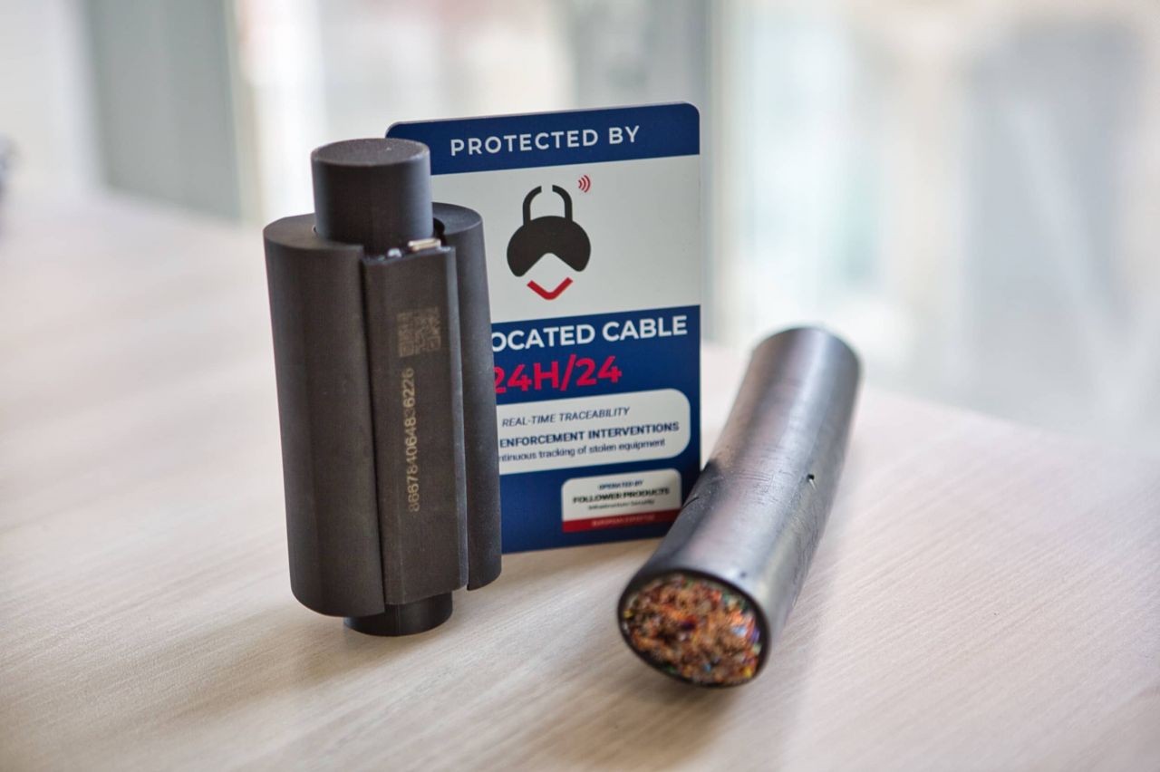 Pour lutter contre le vol de câbles, Follower Products propose cette gaine intégrant un tracker multi-réseaux. © Arnaud Morel