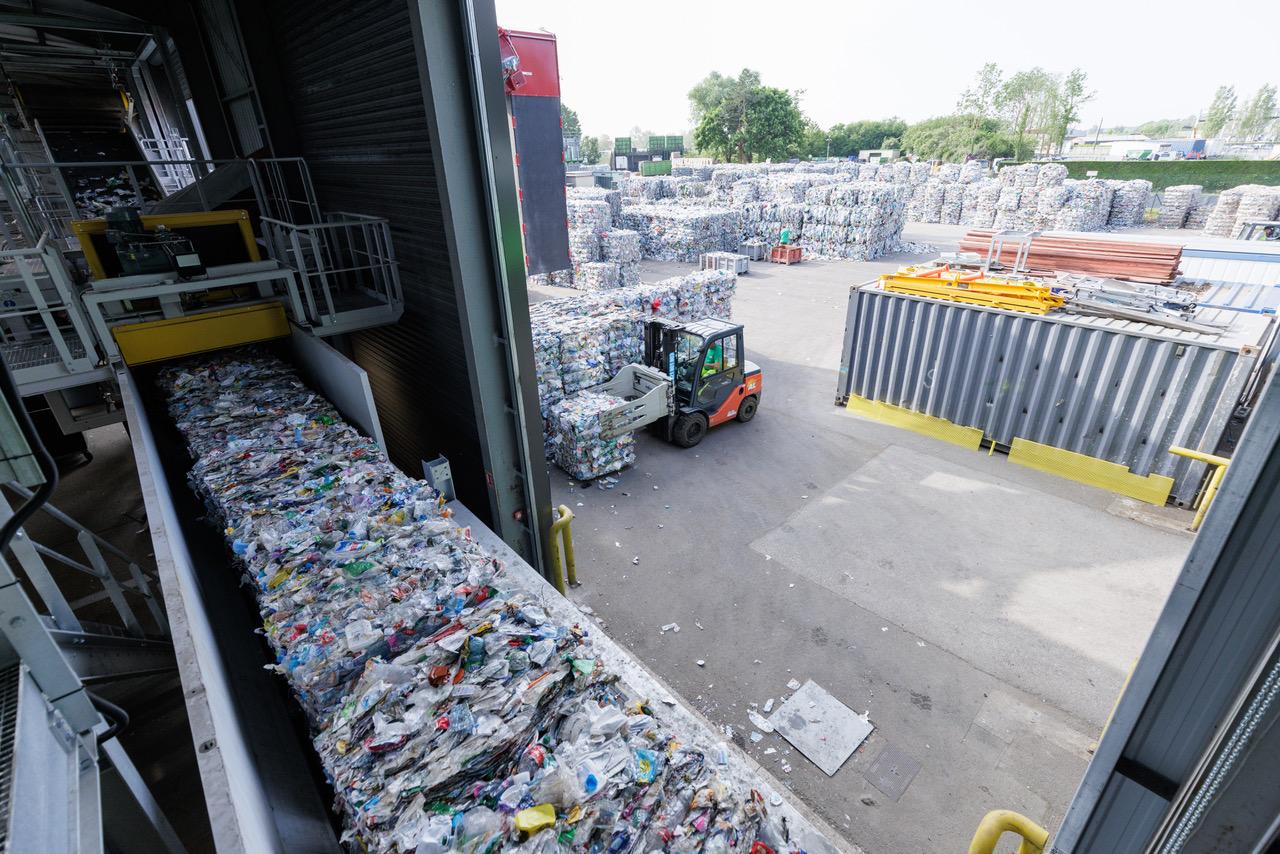 Bourgogne Recyclage balles d&eacute;chets @ Antoine Martel-Photographe Citeo 1