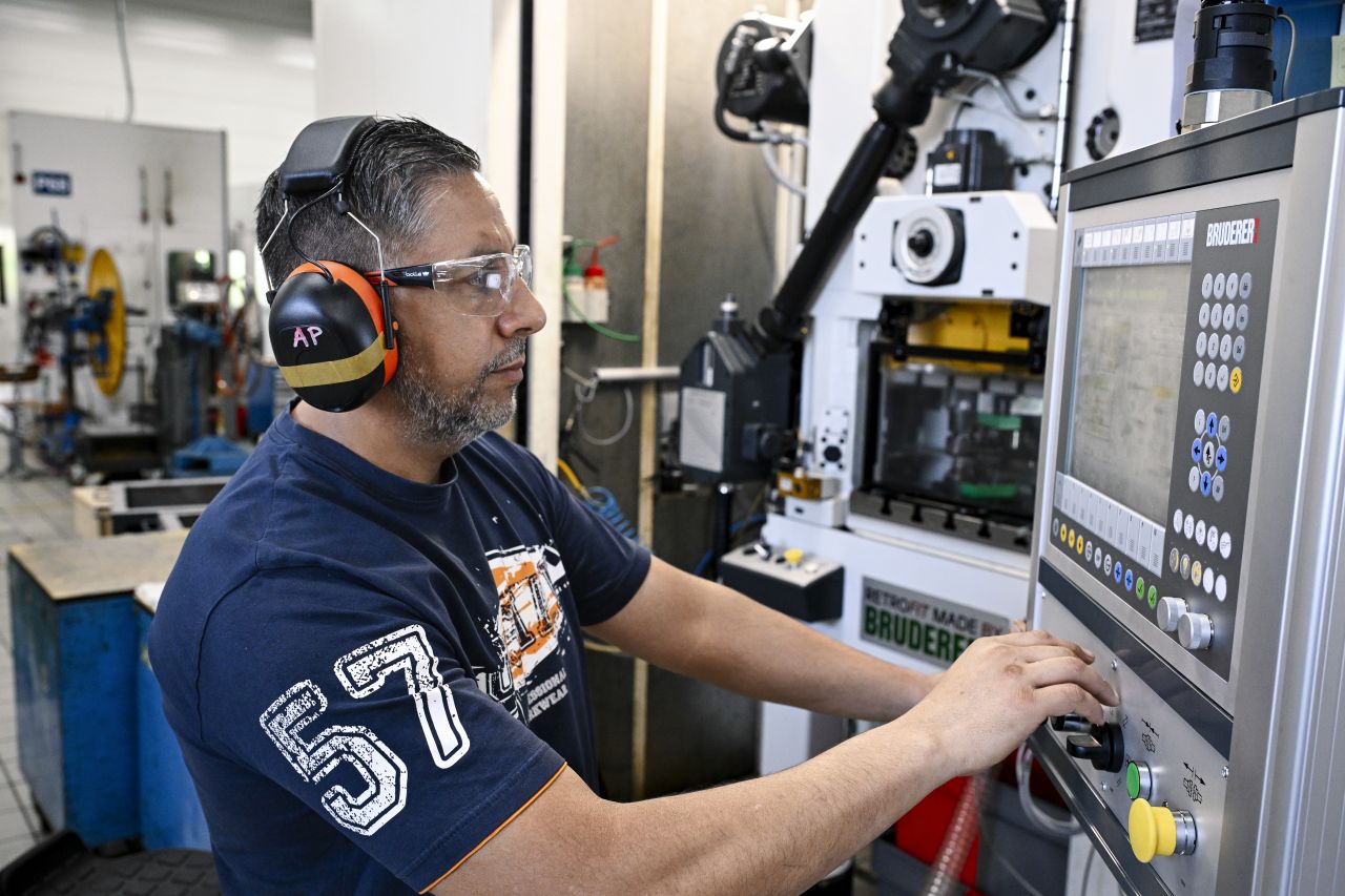 Aug&eacute; presse r&eacute;nov&eacute;e