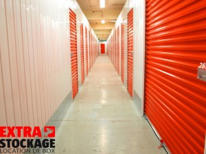 Au total, la société propose 337 box en 20 tailles de 2 à 30 m2 au sol mais 2,70 mètres de haut ce qui procure des capacités non négligeables en volume. S’ajoutent sur une autre partie du site une trentaine de cellules plus classiques faisant office de dépôts pour des PME, dans des tailles de 60 à plusieurs centaines de mètres carrés.  