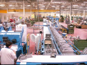 SBM assure toutes ses commandes en seulement quatre jours ouvrés. Ici un poste de contrôle qualité.