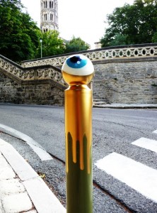 L'été des arts en Auxois métamorphose les bornes de stationnement. (Crédit : Le CyKlop - Paris)