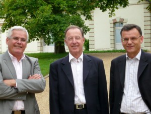 Paul Raguin, président du directoire d'Éolane au centre, entouré de ses deux directeurs généraux : Thierry Sachot (à droite) et, Marc Pasquier.