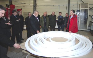 Visite des ateliers de Repack'S : au premier plan, des joints d'étanchéité de grande dimension. (Photo : Repack'S)